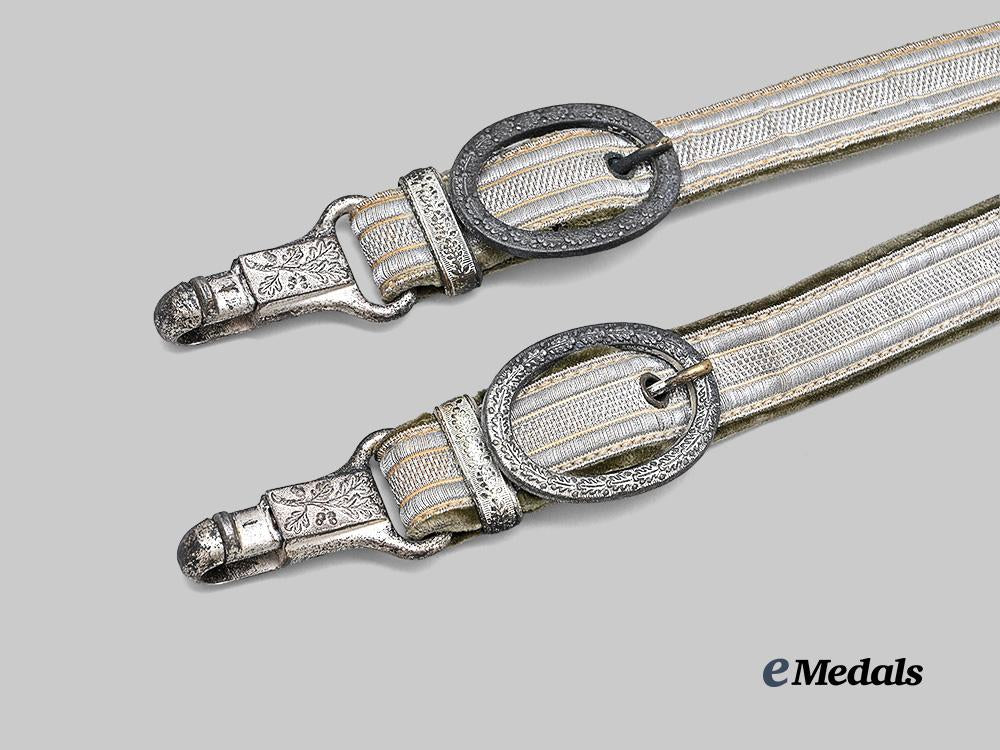 germany,_heer._an_officer’s_dagger_hanger_e_medals__g63131_3