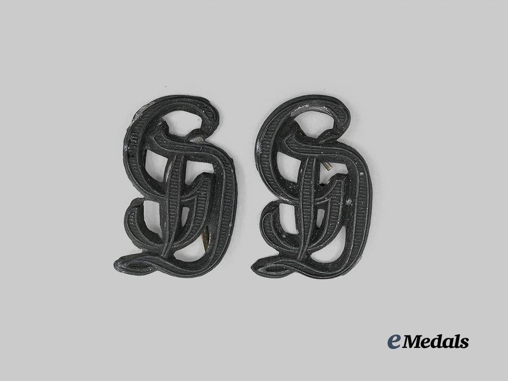 germany,_heer._a_set_of_panzergrenadier_division_großdeutschland_shoulder_board_cyphers_e_medals__g63133_2