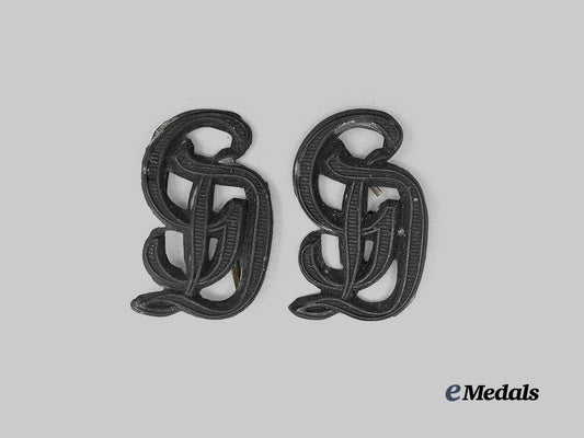 germany,_heer._a_set_of_panzergrenadier_division_großdeutschland_shoulder_board_cyphers_e_medals__g63133_2