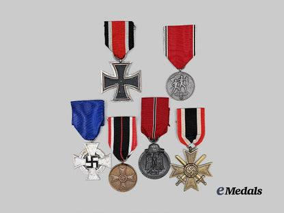 germany,_third_reich._a_mixed_lot_of_awards_for_military_and_civil_service_e_medals__g63147_2