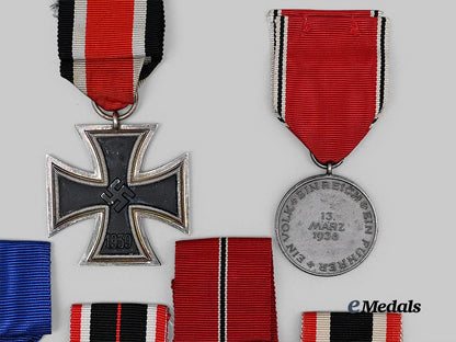 germany,_third_reich._a_mixed_lot_of_awards_for_military_and_civil_service_e_medals__g63147_7