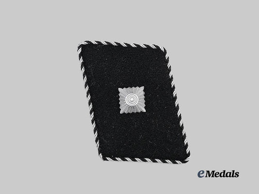 germany,_s_s._a_mint_s_s-_unterscharführer_collar_tab_e_medals__g63172_2