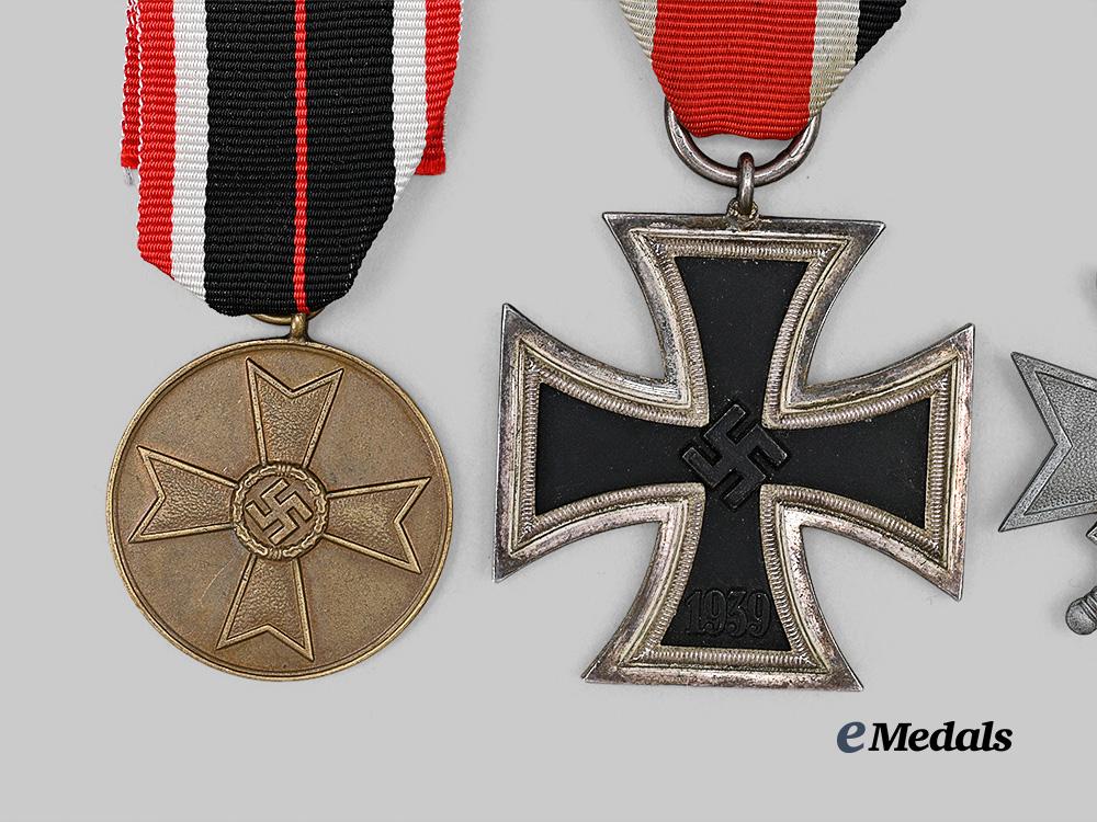 germany,_third_reich._a_mixed_lot_of_awards_for_military_and_civil_service_e_medals__g63181_4