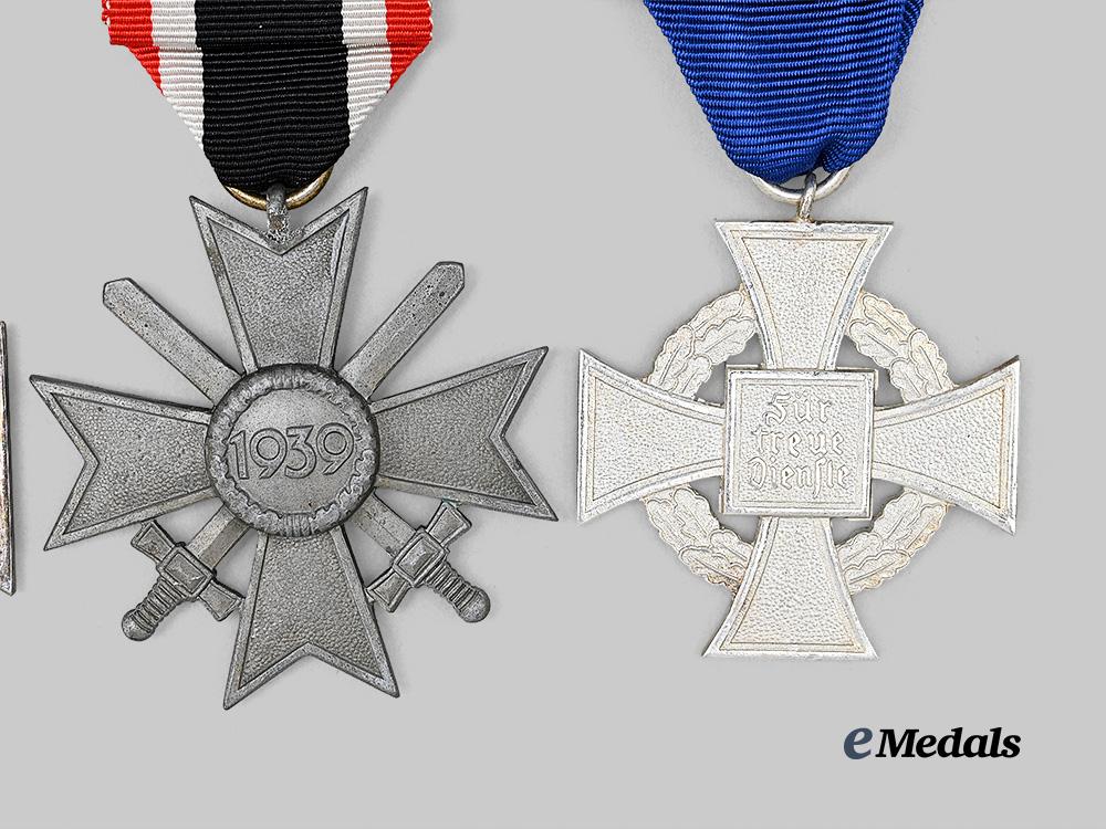 germany,_third_reich._a_mixed_lot_of_awards_for_military_and_civil_service_e_medals__g63181_6