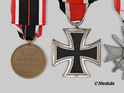 germany,_third_reich._a_mixed_lot_of_awards_for_military_and_civil_service_e_medals__g63181_7