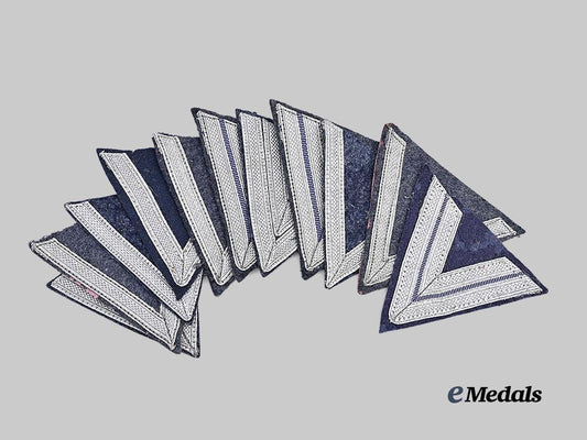 germany,_luftwaffe._a_lot_of_sleeve_insignia_for_gefreiter_and_obergefreiter_ranks_e_medals__g63186_2