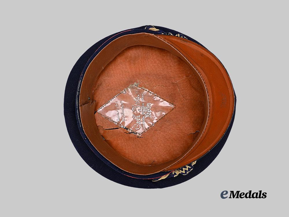 germany,_third_reich._a_reichsbahn_official’s_visor_cap,_by_carl_iske_e_medals__g63199_9