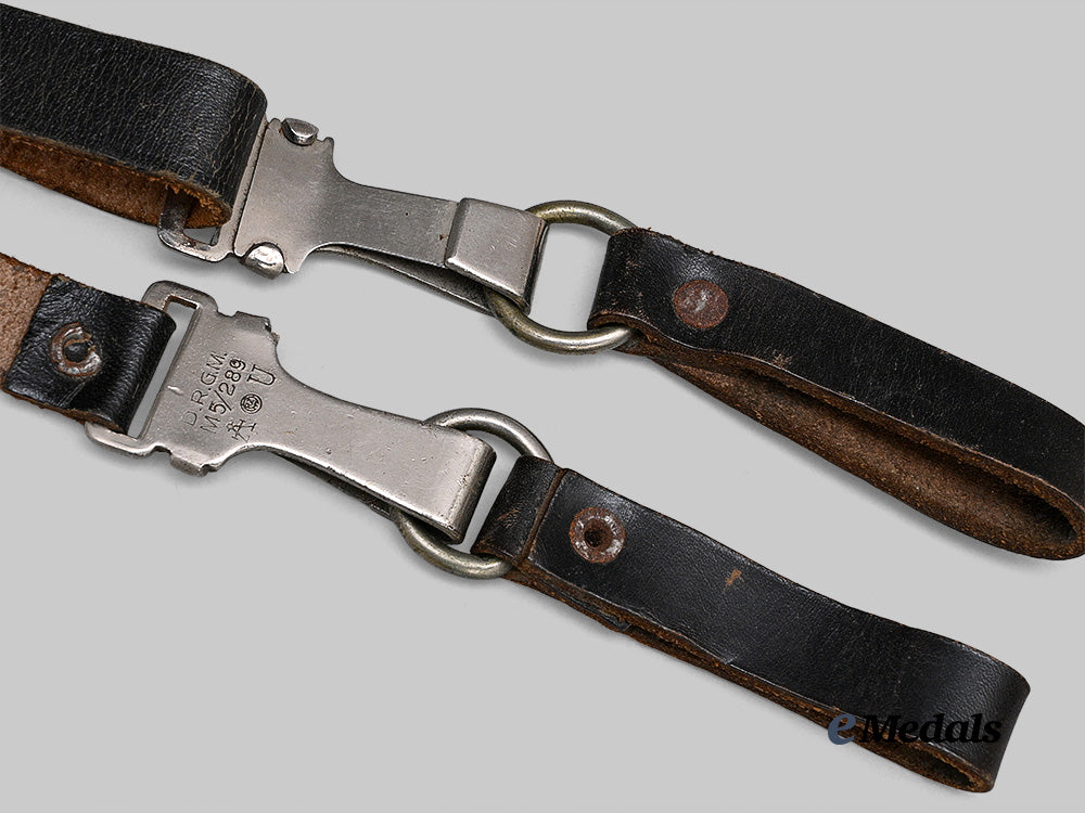 germany,_n_s_d_a_p._a_cross_strap_for_political_leaders_and_party_personnel,_r_z_m-_marked_e_medals__g63206_4