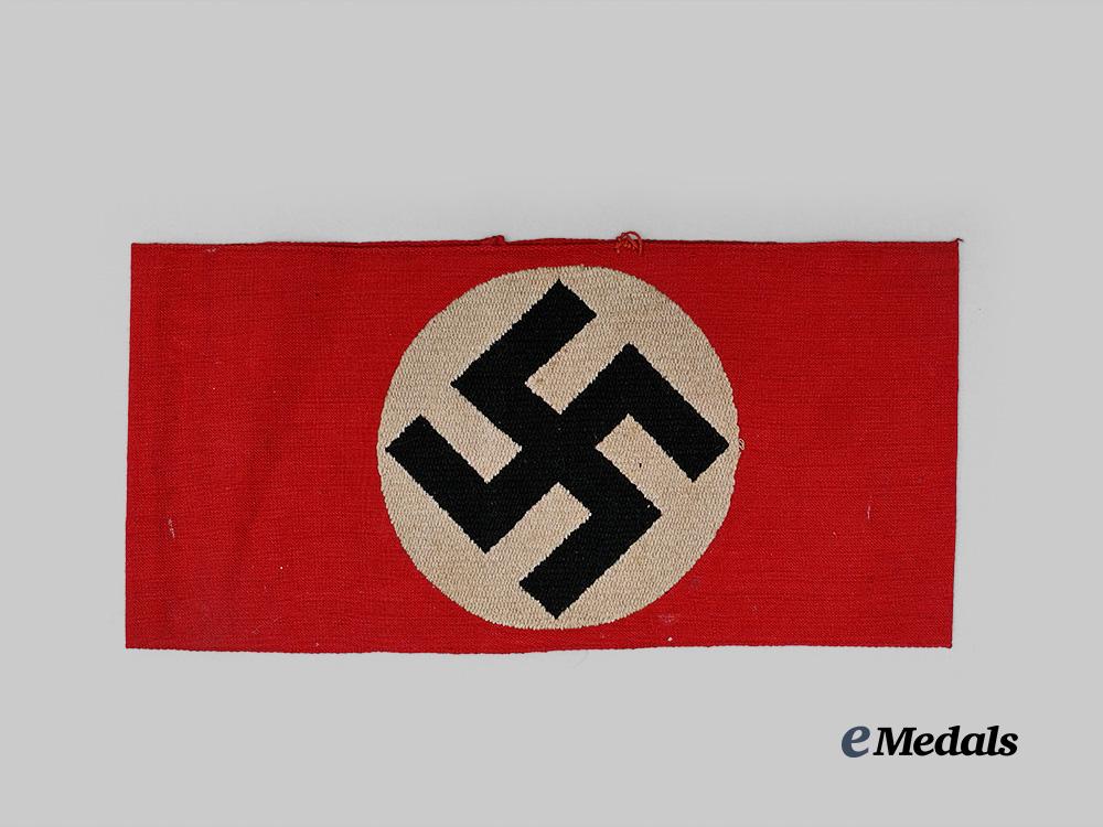 germany,_n_s_d_a_p._a_member’s_armband,_by_ewald_vorsteher_e_medals__g63207_2