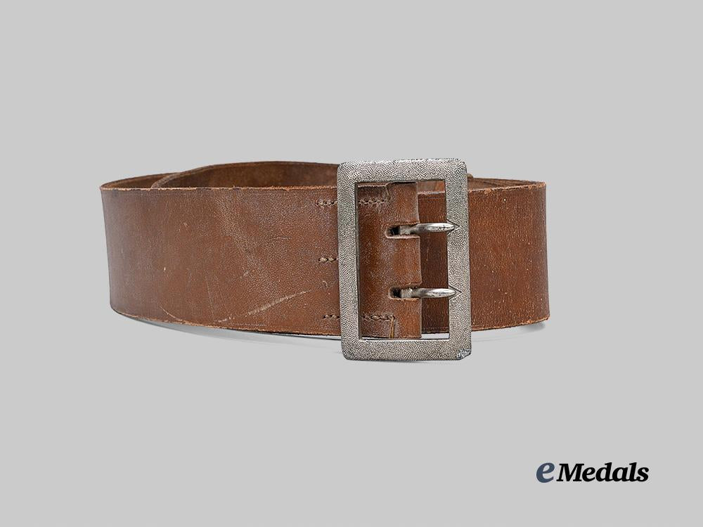 germany,_heer._an_officer’s_open-_claw_belt_and_buckle_e_medals__g63211_2