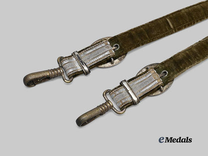 germany,_heer._an_officer’s_dagger_hanger_e_medals__g63212_6