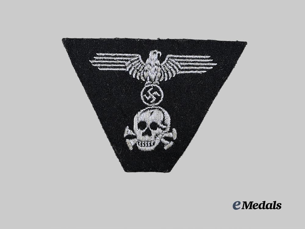 germany,_s_s._a_mint_waffen-_s_s_panzer_troops_m43_cap_insignia,_late-_war_variant_e_medals__g63214_2