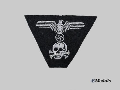 germany,_s_s._a_mint_waffen-_s_s_panzer_troops_m43_cap_insignia,_late-_war_variant_e_medals__g63214_2