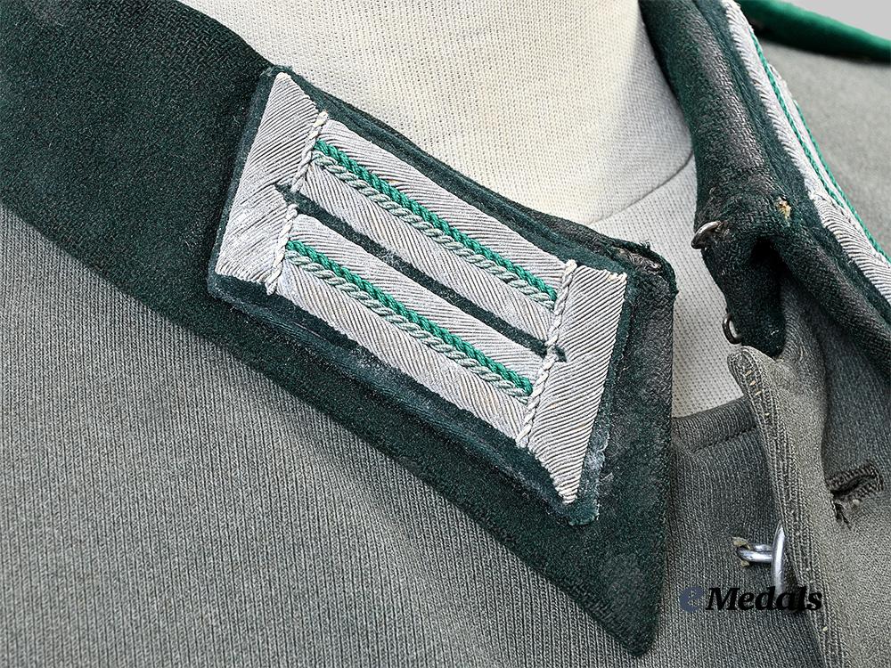 germany,_heer._a_service_tunic_for_a_decorated_jäger_oberleutnant_e_medals__g63223_10