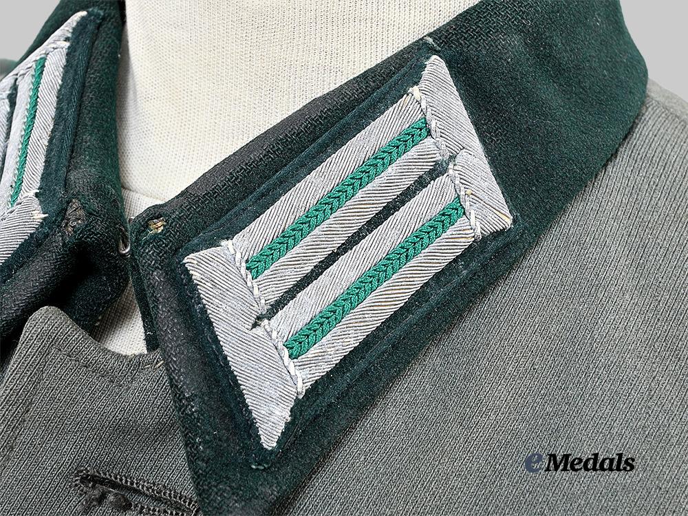germany,_heer._a_service_tunic_for_a_decorated_jäger_oberleutnant_e_medals__g63223_9
