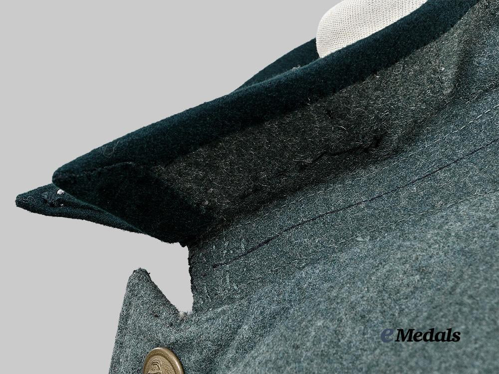 germany,_kriegsmarine._a_coastal_artillery_leutnant_service_tunic_e_medals__g63224_13