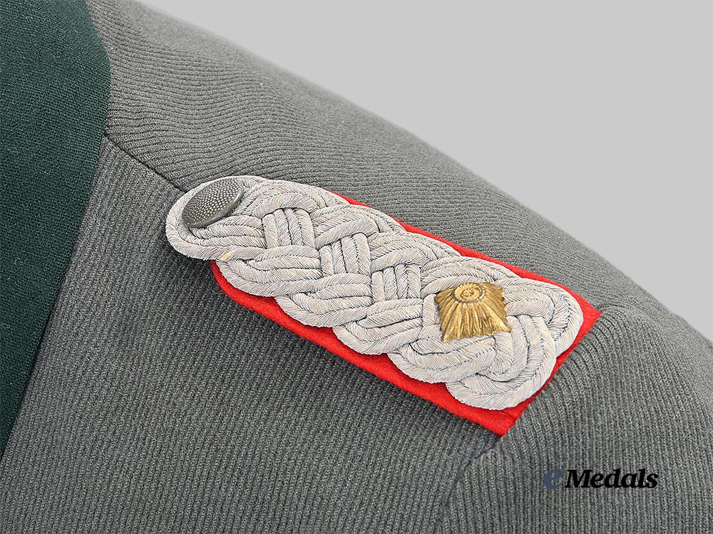 germany,_heer._a_service_tunic_for_a_flak/_artillery_oberstleutnant_e_medals__g63226_11