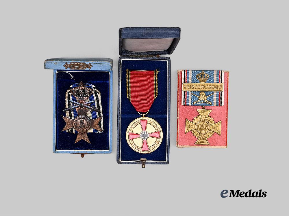 germany,_imperial;_federal_republic._a_mixed_lot_of_cased_awards_e_medals__g63227_3