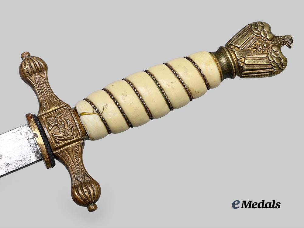 germany,_kriegsmarine._an_officer’s_dress_dagger,_refurbished_example,_unmarked_variant_e_medals__g63229_6