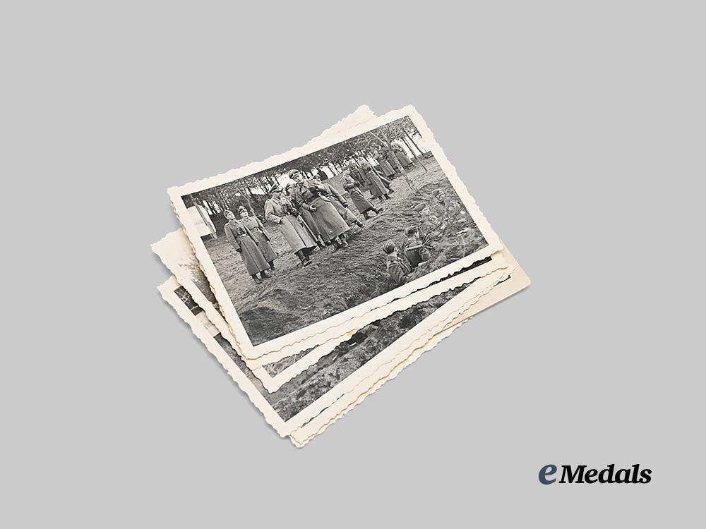 germany,_s_s._a_lot_of_wartime_photos_from_s_s-_truppenübungsplatz_böhmen,_with_notable_officers_e_medals__g63234_2
