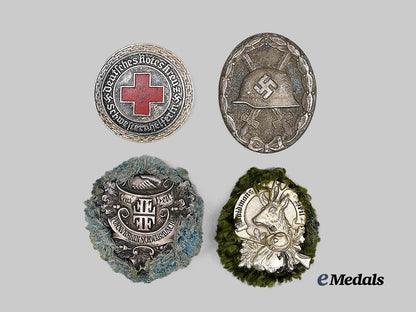 germany,_third_reich._a_mixed_lot_of_badges_e_medals__g63291_2