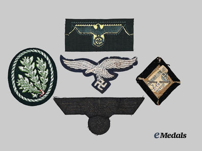 germany,_wehrmacht._a_mixed_lot_of_cloth_insignia_e_medals__g63295_3