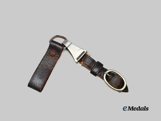 germany,_s_a._a_model1933_service_dagger_hanger_e_medals__g63304_2