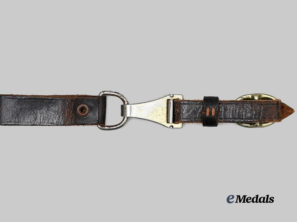 germany,_s_a._a_model1933_service_dagger_hanger_e_medals__g63304_3