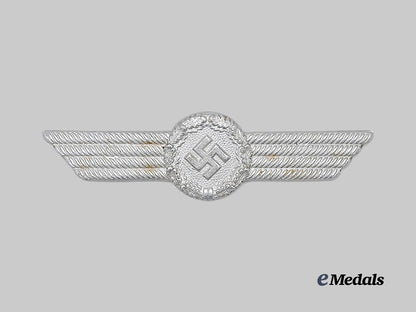 germany,_luftwaffe._a_civilian_personnel_cap_insignia_e_medals__g63308_2