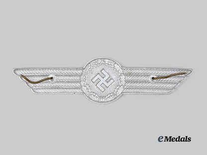 germany,_luftwaffe._a_civilian_personnel_cap_insignia_e_medals__g63308_3