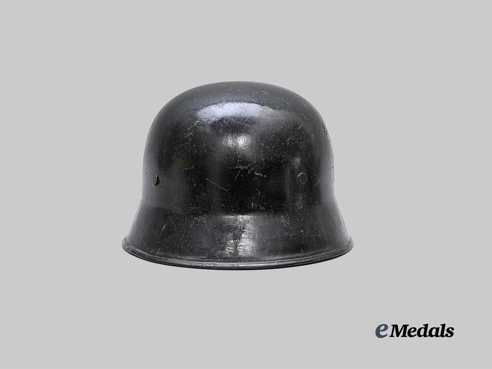 germany,_ordnungspolizei._a_fire_police_m34_stahlhelm,_double_decal_version,_by_eisenhüttenwerke_thale_e_medals__g63314_7