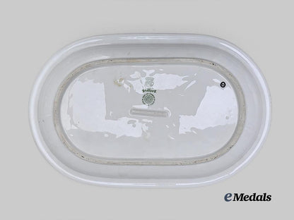 germany,_d_a_f._a_pair_of_mess_hall_serving_bowls_e_medals__g63324_5