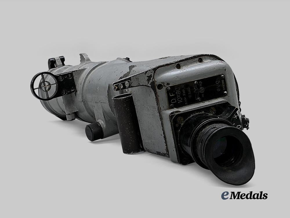 germany,_kriegsmarine._a_deck_gun_binocular,_by_optische_präzisions-_werke_g.m.b._h.,_c.1944_e_medals__g63329_4
