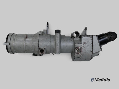 germany,_kriegsmarine._a_deck_gun_binocular,_by_optische_präzisions-_werke_g.m.b._h.,_c.1944_e_medals__g63329_5