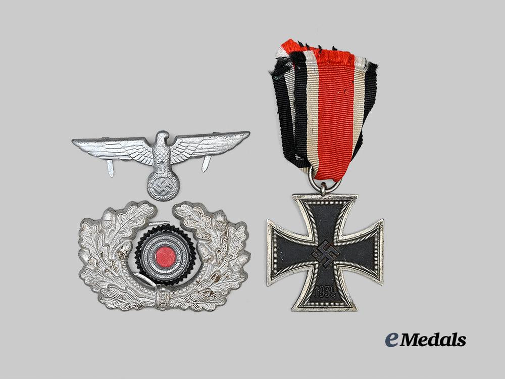 germany,_heer._a1939_iron_cross_i_i_class,_with_visor_cap_insignia_e_medals__g63336_2