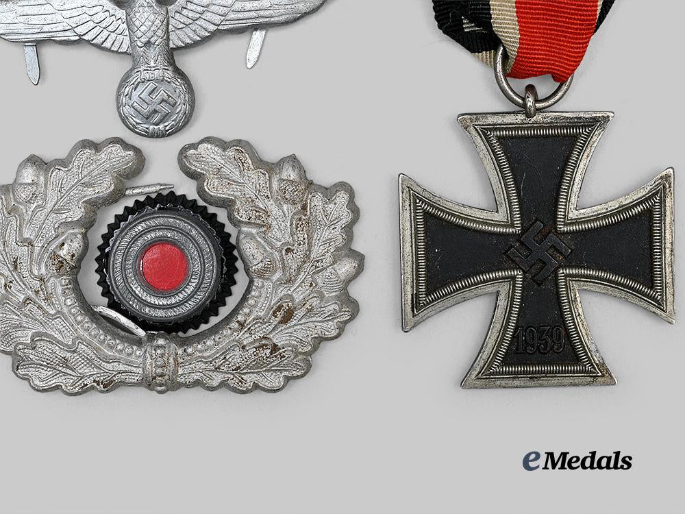 germany,_heer._a1939_iron_cross_i_i_class,_with_visor_cap_insignia_e_medals__g63336_3