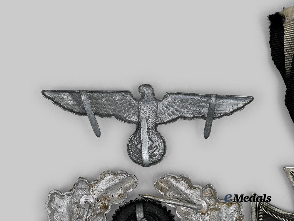 germany,_heer._a1939_iron_cross_i_i_class,_with_visor_cap_insignia_e_medals__g63336_7