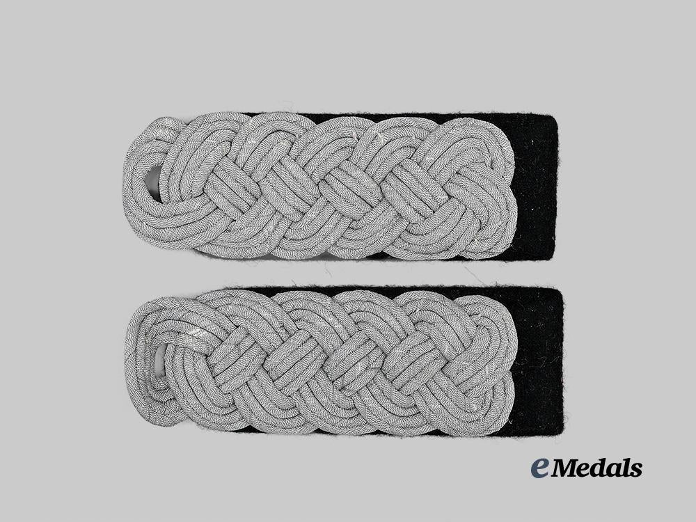 germany,_heer._a_set_of_combat_engineer_shoulder_boards_for_a_major_e_medals__g63343_2