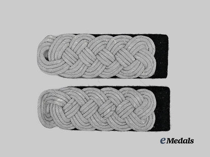 germany,_heer._a_set_of_combat_engineer_shoulder_boards_for_a_major_e_medals__g63343_2