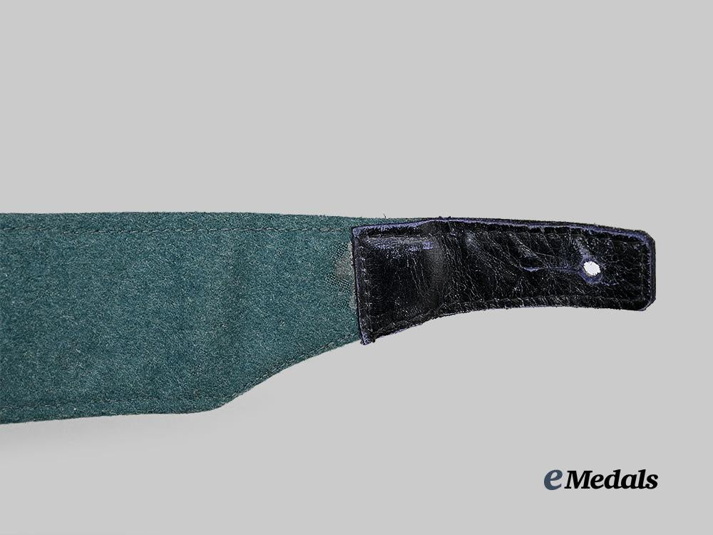germany,_ordnungspolizei._a_schutzpolizei_bandolier_for_officer_ranks,_c.1939_e_medals__g63349_8