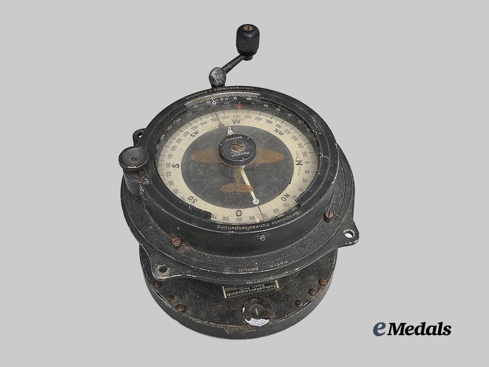 germany,_luftwaffe._a_radio_direction_finder,_by_patin_of_berlin,_c.1940_e_medals__g63351_3