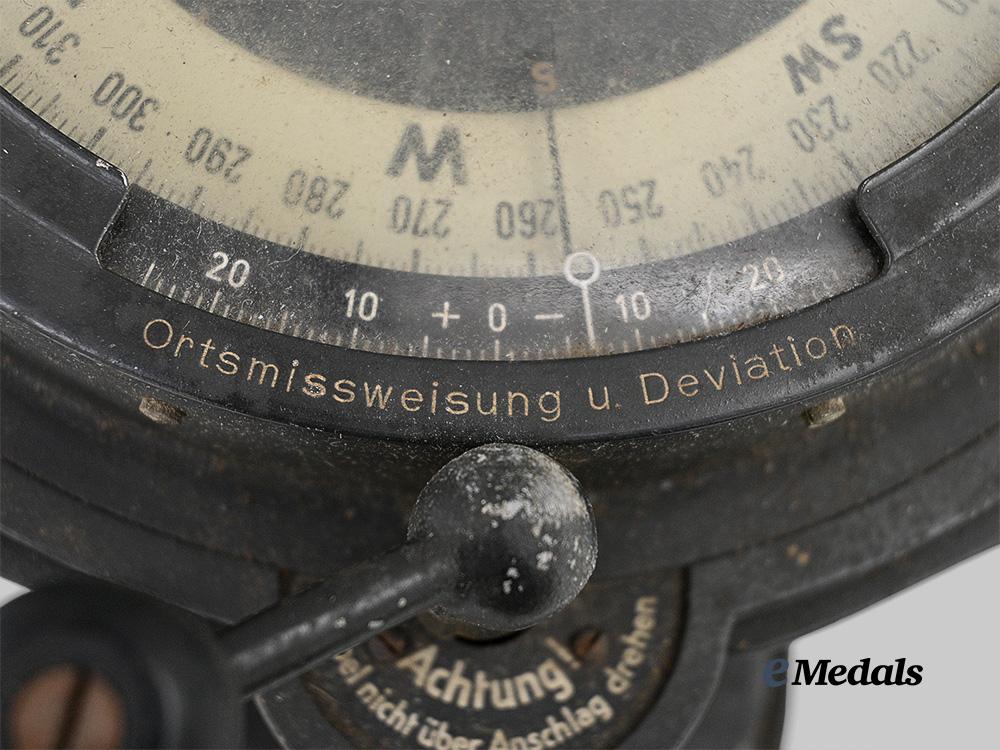 germany,_luftwaffe._a_radio_direction_finder,_by_patin_of_berlin,_c.1940_e_medals__g63351_7