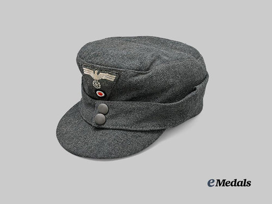 germany,_heer._an_m43_field_cap_for_enlisted_ranks,_late-_war_italian_cloth_example_e_medals__g63356_4