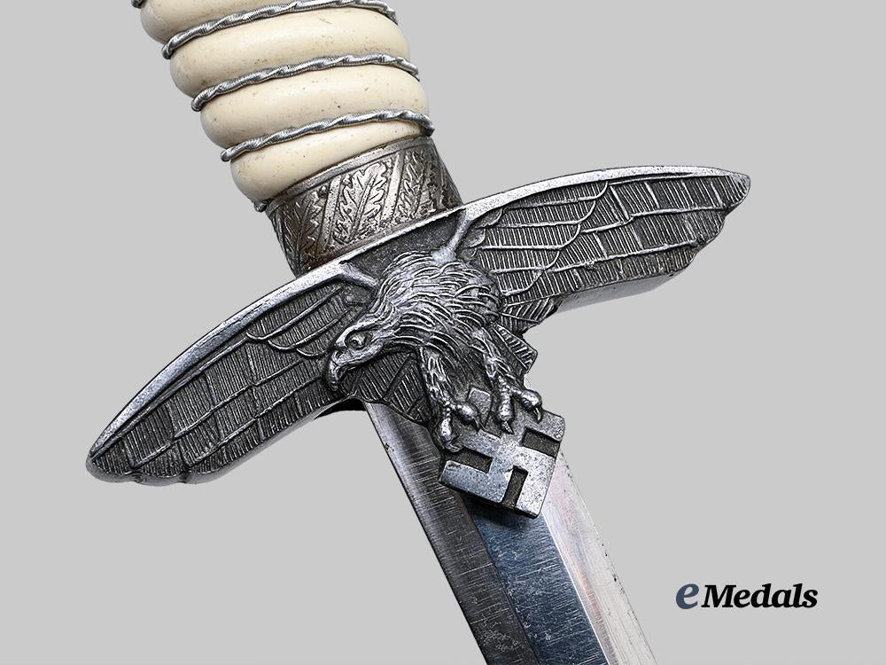 germany,_luftwaffe._an_officer’s_dress_dagger,_unmarked_variant,_late-_war_example_e_medals__g63361_9