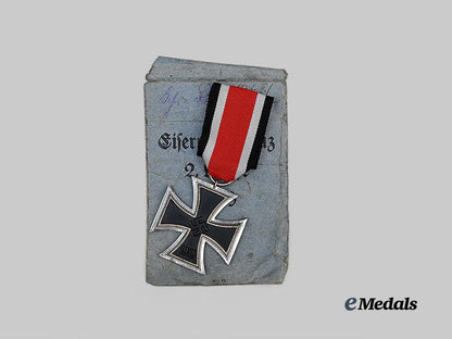 germany,_luftwaffe._an1939_iron_cross_i_i_class,_with8_may1945_document,_to_stabsgefreiter_fritz_demtröder_e_medals__g63369_4