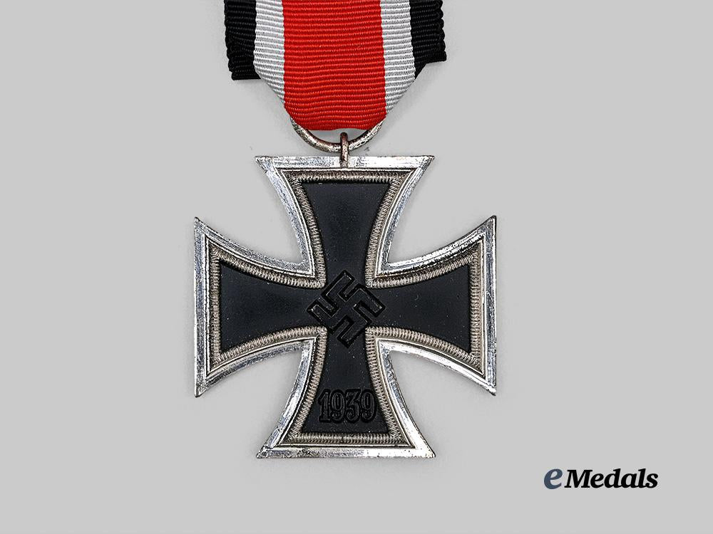 germany,_luftwaffe._an1939_iron_cross_i_i_class,_with8_may1945_document,_to_stabsgefreiter_fritz_demtröder_e_medals__g63369_6