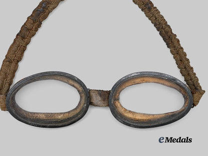 germany,_imperial._a_pair_of_gas_protection_goggles_e_medals__g63377_3