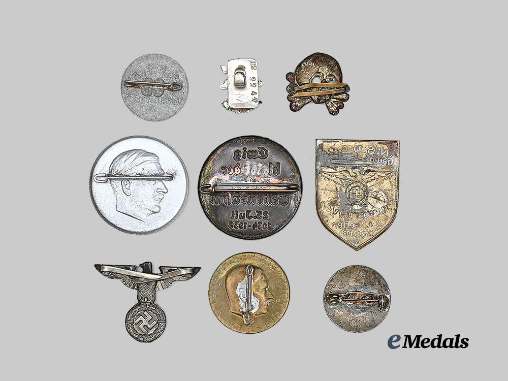 germany,_third_reich._a_mixed_lot_of_badges_e_medals__g63381_3