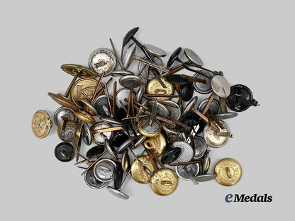 germany,_third_reich._a_mixed_lot_of_cap_buttons,_military_and_paramilitary_issue_e_medals__g63384_3