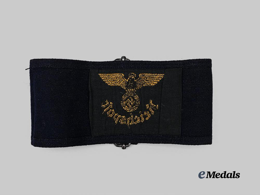 germany,_third_reich._a_reichspost_employee’s_armband_e_medals__g63386_4